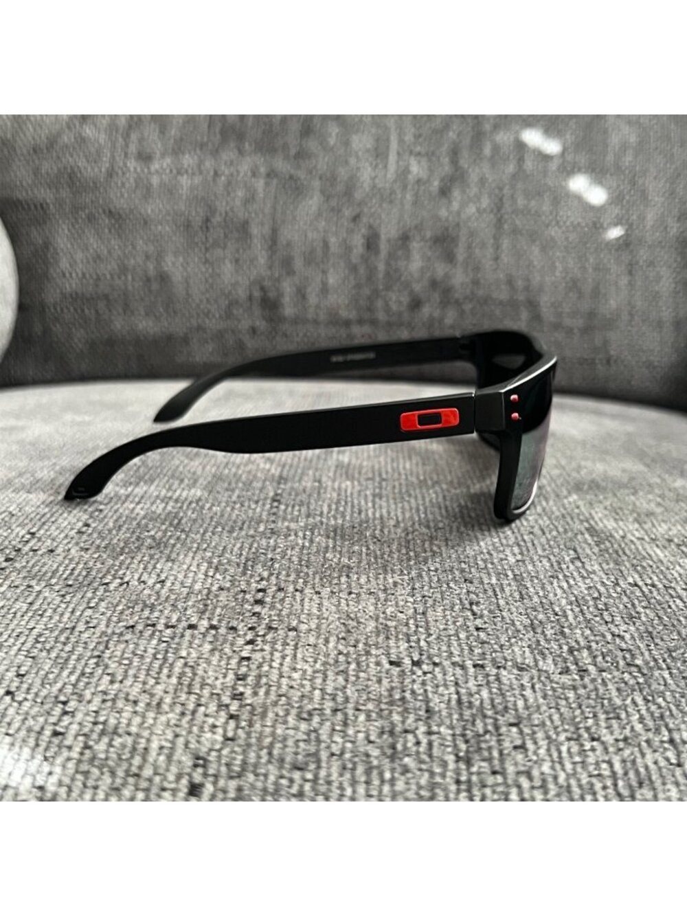 Oakley Holbrook Sunglasses 009102 Reflective Gold Lenses Red Icons - Picture 5 of 8